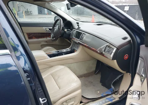 2009 Jaguar Xf Luxury из США, поврежденный, VIN SAJWA05B99HR33753